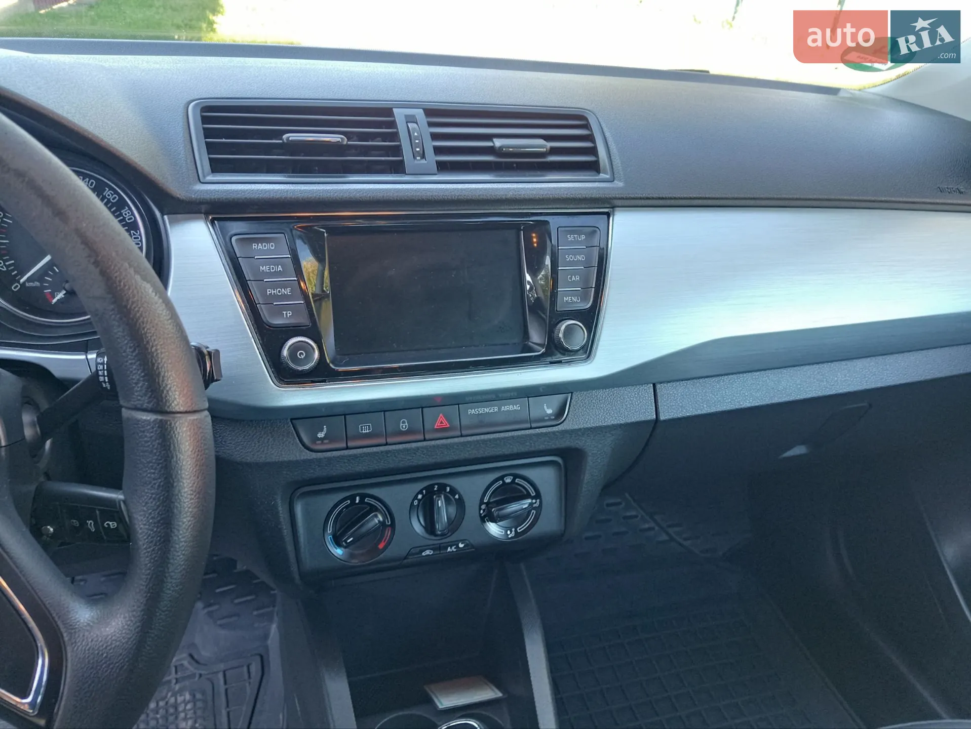 2015 Skoda Fabia - мініатюра 9