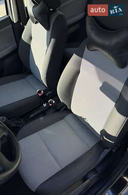 Хэтчбек Skoda Fabia 2010 в 