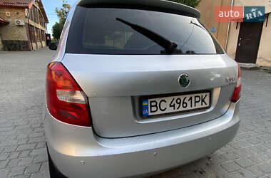 Хэтчбек Skoda Fabia 2010 в 