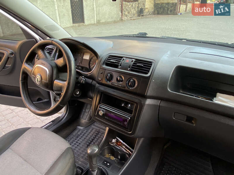 Хэтчбек Skoda Fabia 2010 в Дублянах