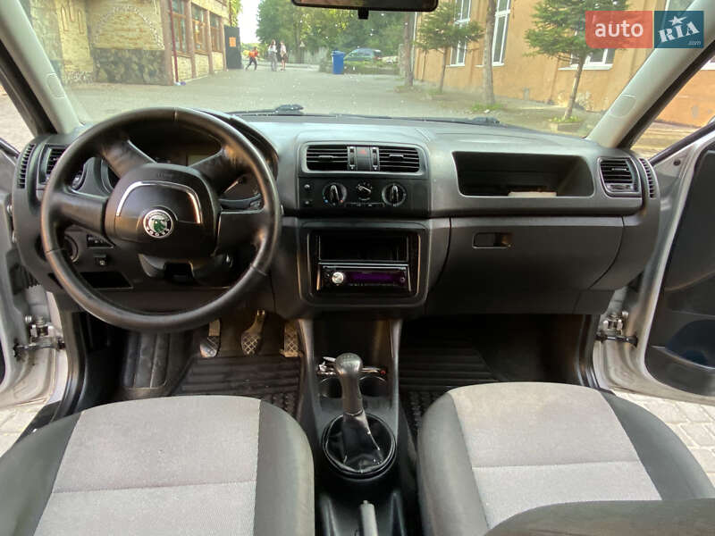 Хэтчбек Skoda Fabia 2010 в Дублянах