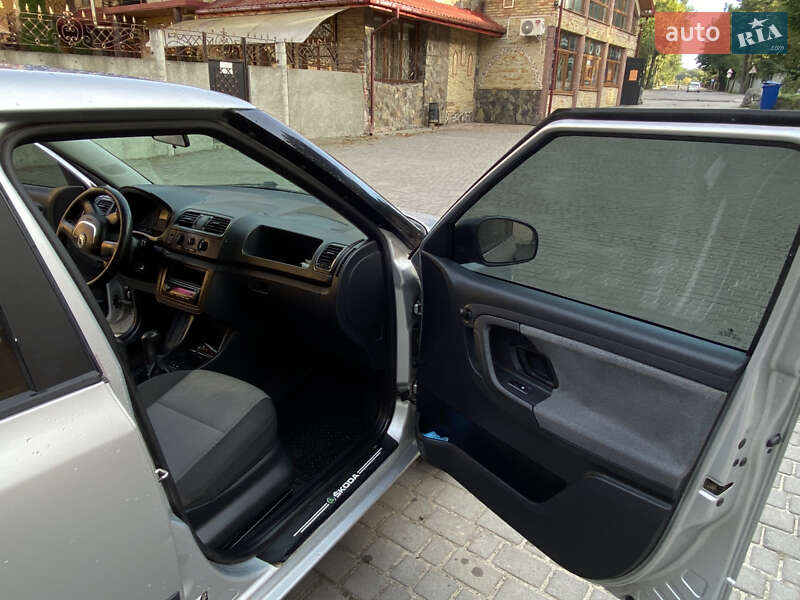 Хэтчбек Skoda Fabia 2010 в Дублянах