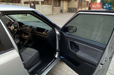 Хэтчбек Skoda Fabia 2010 в 