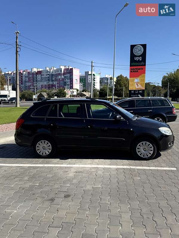 Універсал Skoda Fabia 2008 в Луцьку