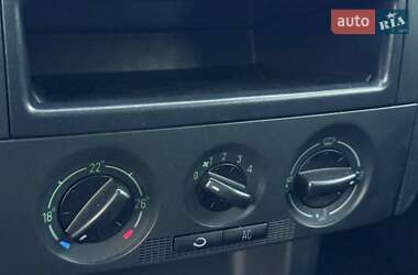 Хэтчбек Skoda Fabia 2005 в 