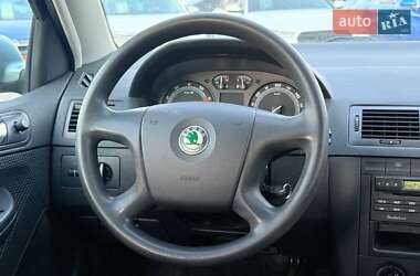 Хэтчбек Skoda Fabia 2005 в 
