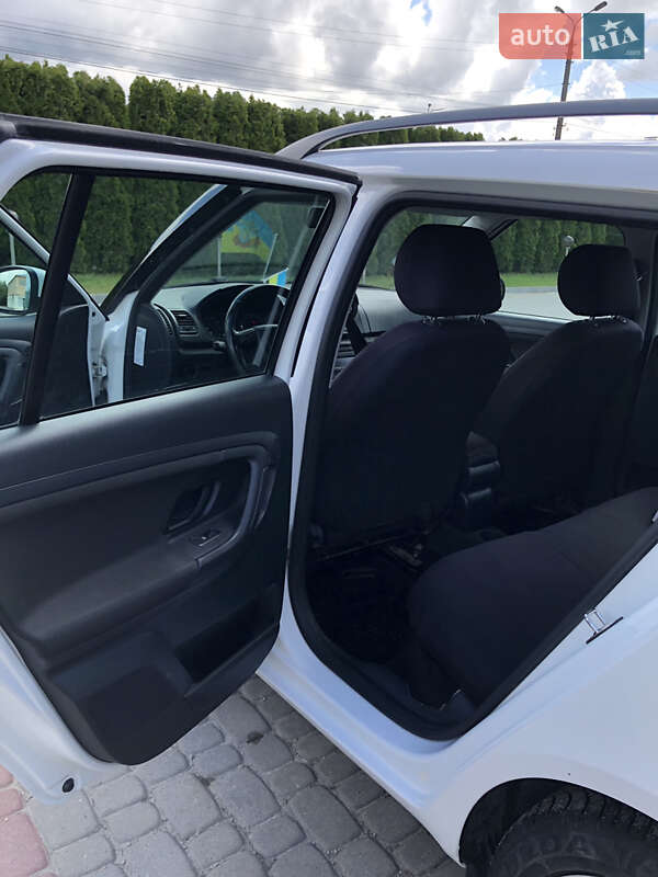 Універсал Skoda Fabia 2011 в Дунаївцях