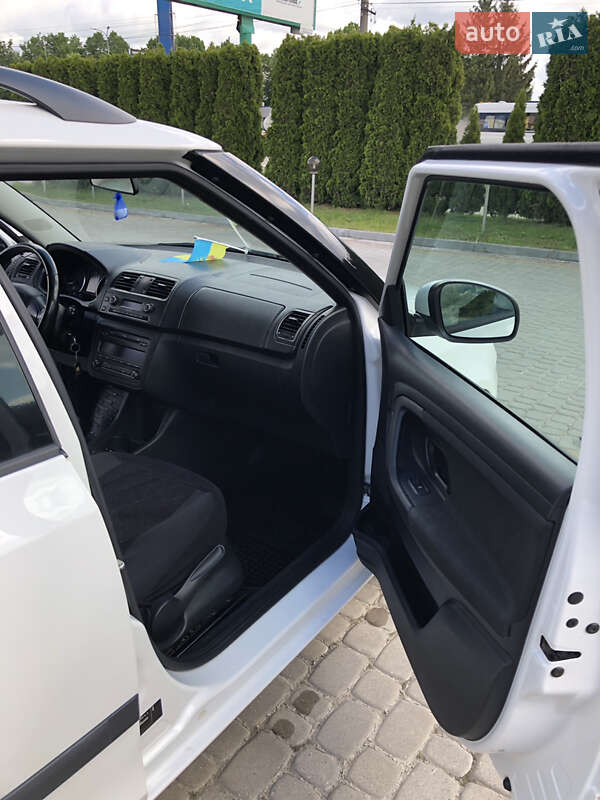 Універсал Skoda Fabia 2011 в Дунаївцях