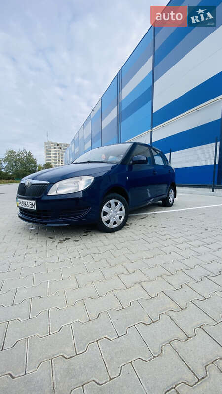 Хэтчбек Skoda Fabia 2010 в Львове