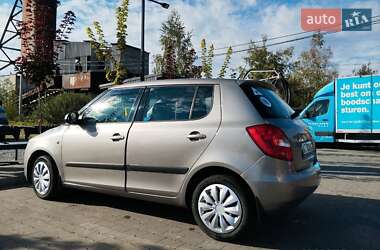 Хэтчбек Skoda Fabia 2007 в 
