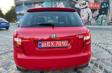 Хэтчбек Skoda Fabia 2012 в 