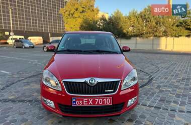 Хэтчбек Skoda Fabia 2012 в 