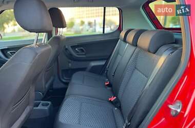 Хэтчбек Skoda Fabia 2012 в 