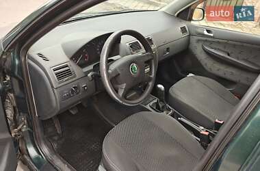 Седан Skoda Fabia 2002 в 