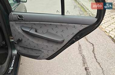 Седан Skoda Fabia 2002 в 