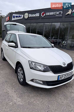 Хэтчбек Skoda Fabia 2017 в 