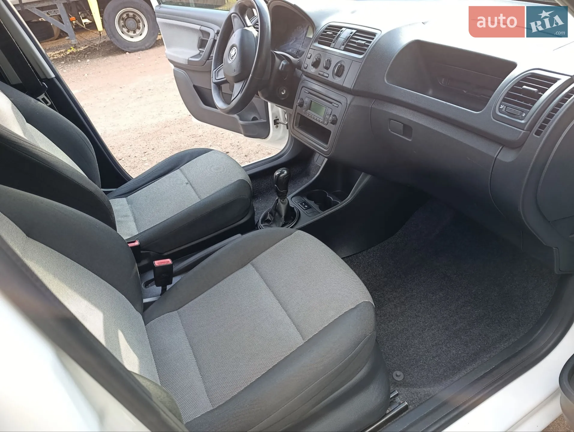 2014 Skoda Fabia - мініатюра 4