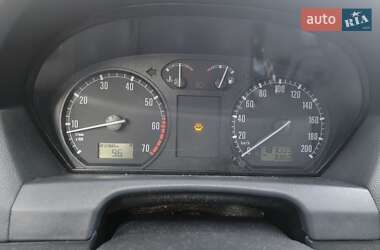 Седан Skoda Fabia 2004 в 