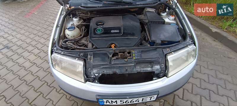 Хэтчбек Skoda Fabia 2002 в Луцке