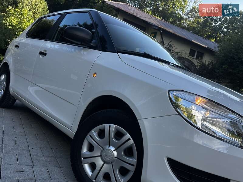 Хэтчбек Skoda Fabia 2011 в Дрогобыче