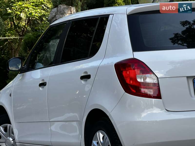 Хэтчбек Skoda Fabia 2011 в Дрогобыче