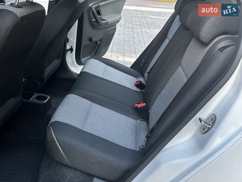 Хэтчбек Skoda Fabia 2011 в Дрогобыче