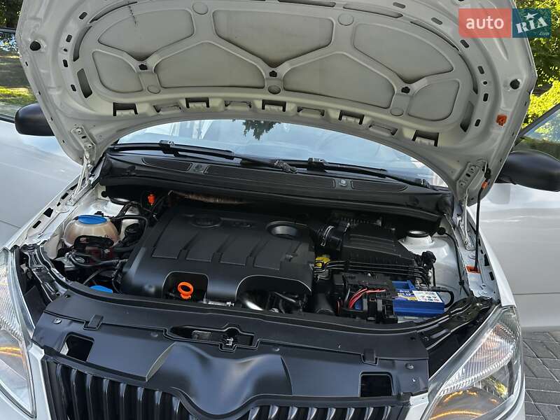 Хэтчбек Skoda Fabia 2011 в Дрогобыче