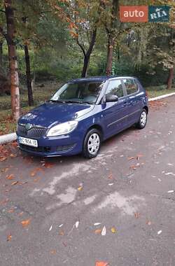 Хэтчбек Skoda Fabia 2011 в 