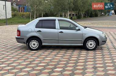 Седан Skoda Fabia 2003 в 