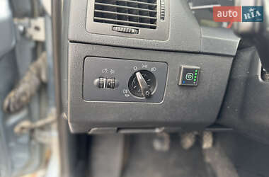 Седан Skoda Fabia 2003 в 