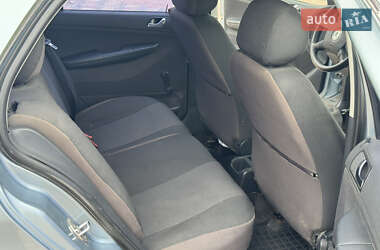 Седан Skoda Fabia 2003 в 