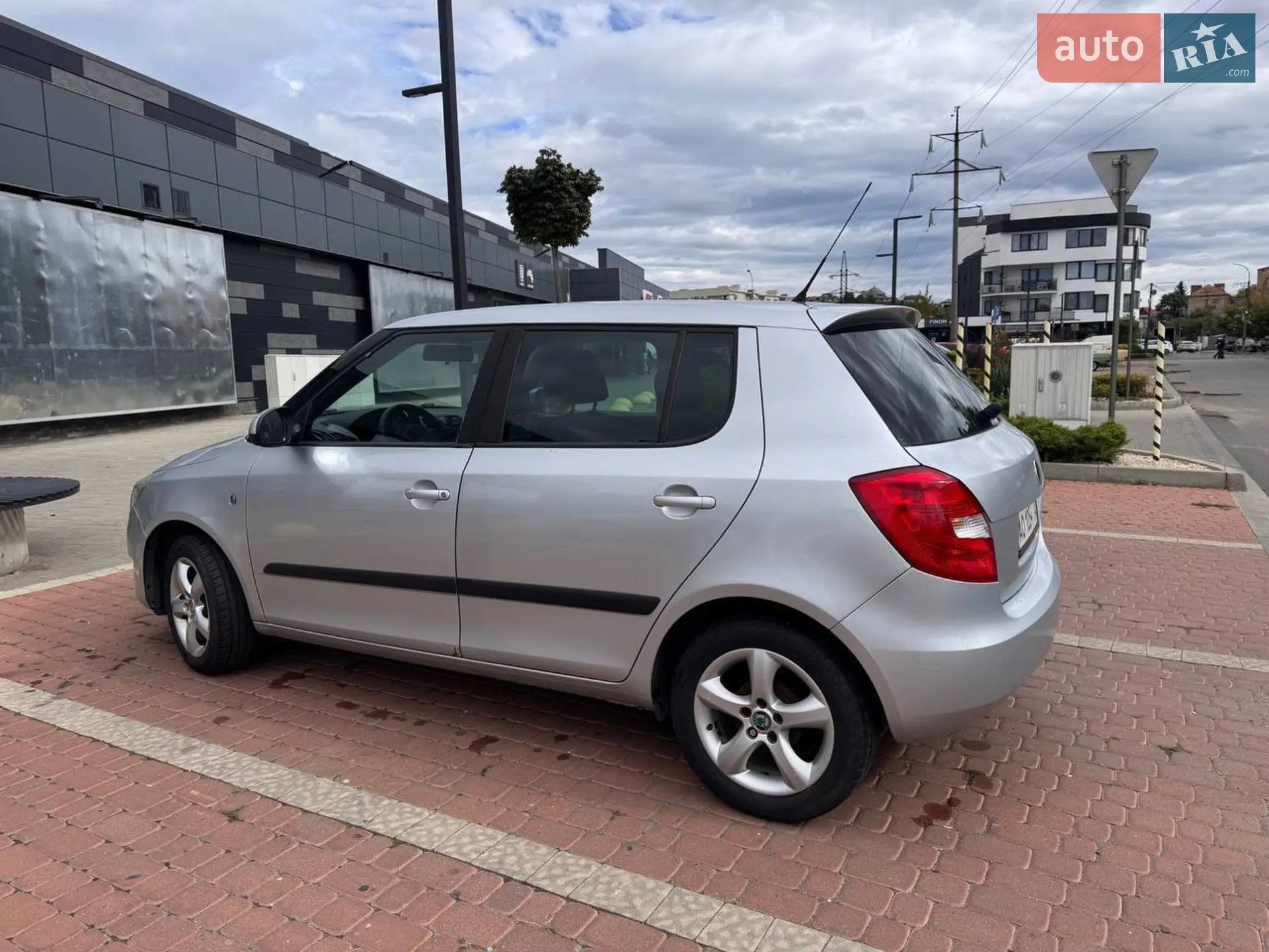 2011 Skoda Fabia - мініатюра 6