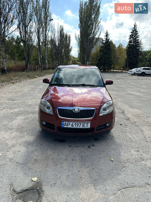Хэтчбек Skoda Fabia 2007 в Запорожье