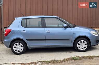 Хэтчбек Skoda Fabia 2008 в 