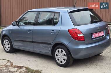 Хэтчбек Skoda Fabia 2008 в 