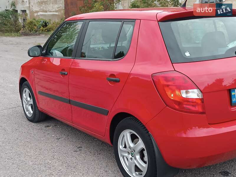 Хэтчбек Skoda Fabia 2009 в Шаргороде