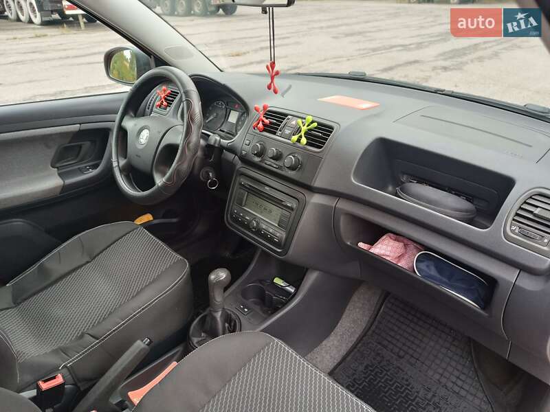 Хэтчбек Skoda Fabia 2009 в Шаргороде