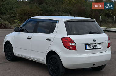 Хетчбек Skoda Fabia 2011 в  фото 3 Хетчбек Skoda Fabia 2011 в