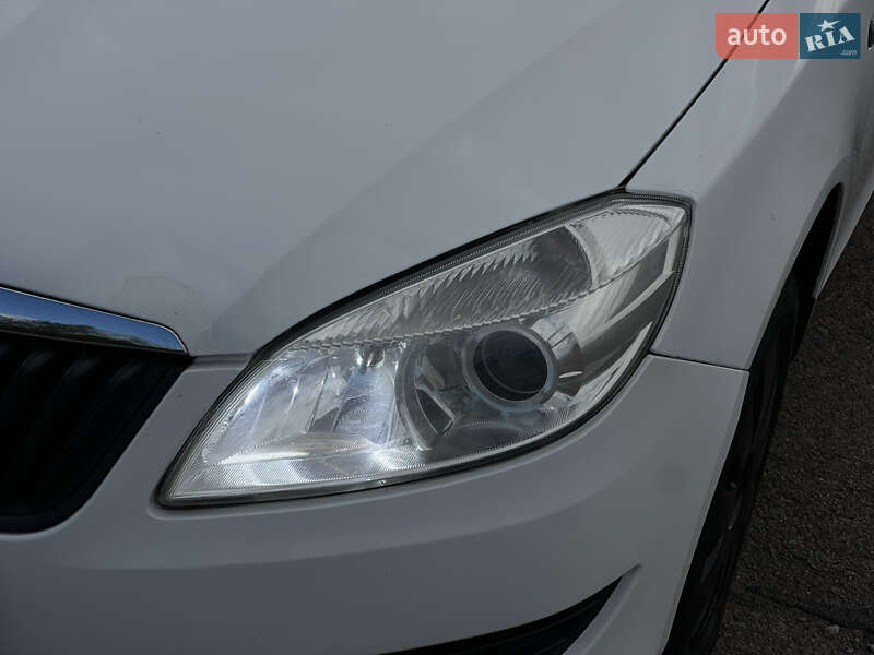 Хэтчбек Skoda Fabia 2011 в Ужгороде