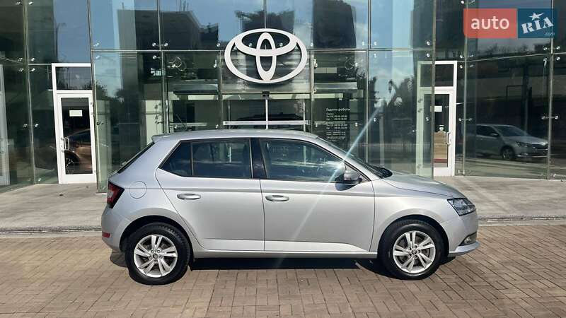 Хэтчбек Skoda Fabia 2020 в Киеве