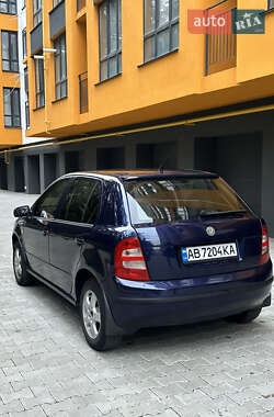 Хэтчбек Skoda Fabia 2003 в 