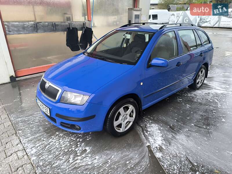 Універсал Skoda Fabia 2006 в Чернівцях