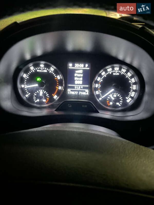 Хэтчбек Skoda Fabia 2010 в Киеве