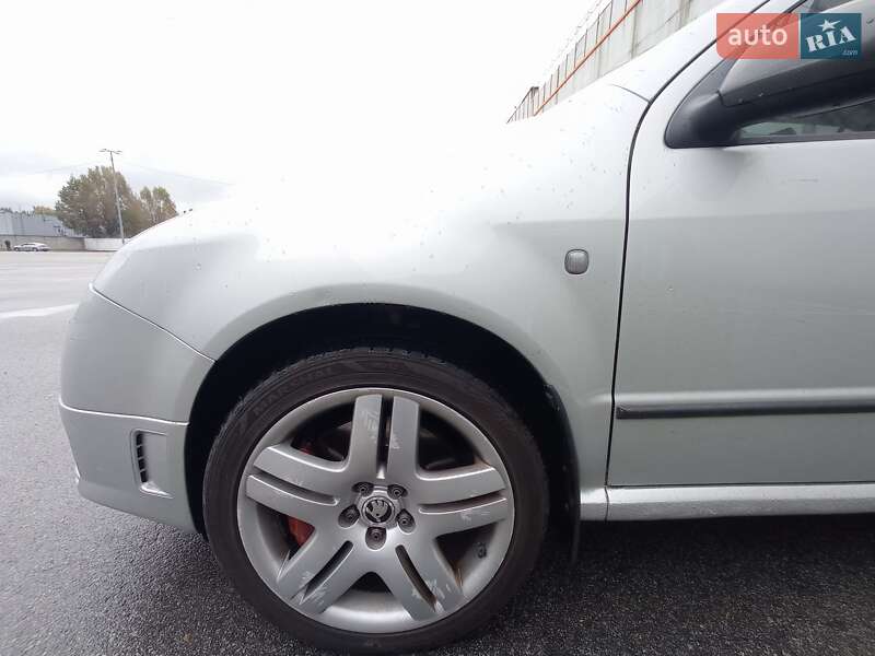 Хэтчбек Skoda Fabia 2005 в Киеве