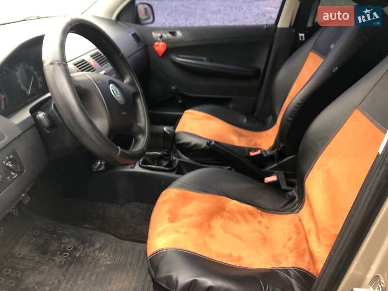 Универсал Skoda Fabia 2005 в Луцке