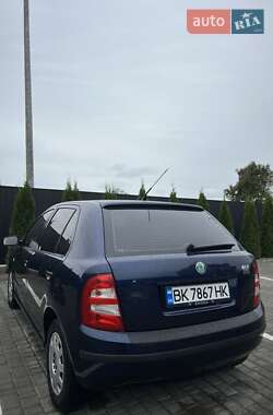 Хэтчбек Skoda Fabia 2003 в 