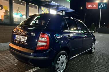 Хэтчбек Skoda Fabia 2003 в 