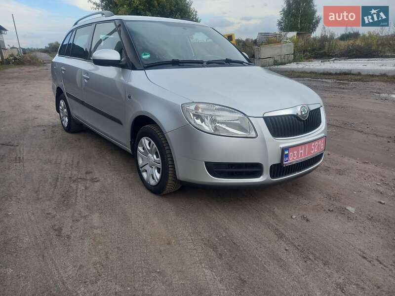 Универсал Skoda Fabia 2010 в 