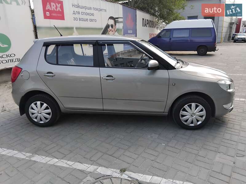 Хэтчбек Skoda Fabia 2013 в Днепре фото 10 Хэтчбек Skoda Fabia 2013 в Днепре