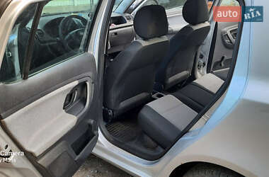 Хэтчбек Skoda Fabia 2011 в 